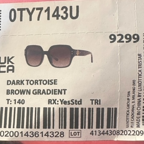 Tory Burch Oversized Square Logo Sunglasses main image 4